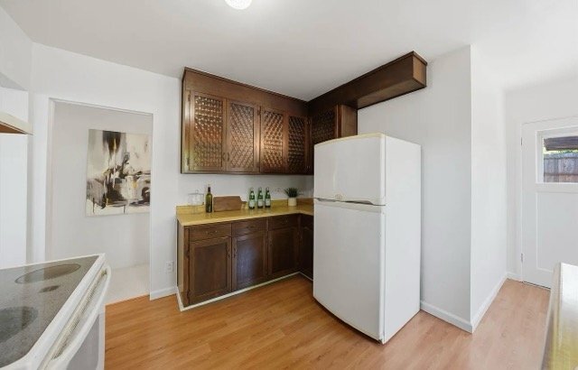 Building Photo - 848 Talbart St