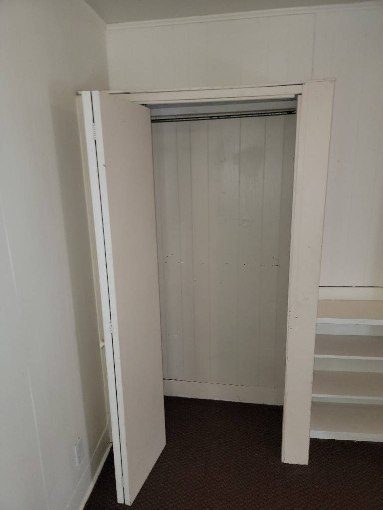 Building Photo - 547 Niagara St