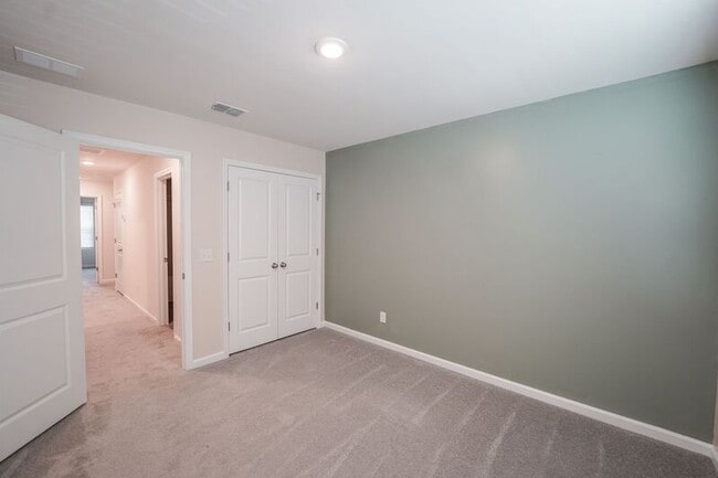 Building Photo - 166 Benelli Dr
