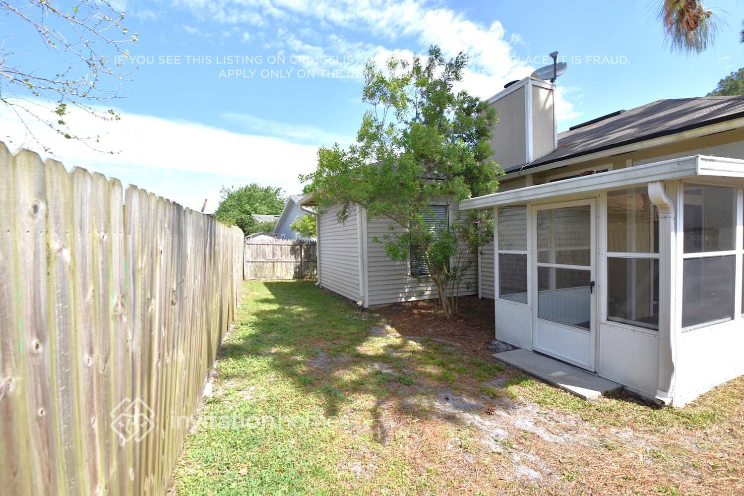 Building Photo - 2226 The Woods Dr E
