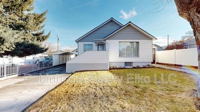 Building Photo - 454 Cedar St