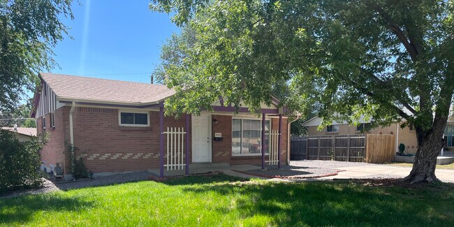Primary Photo - 9160 Cypress Dr