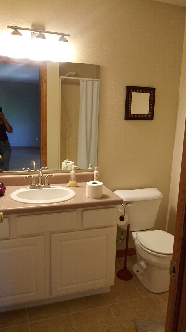 Building Photo - 1675 Hemingway Ln