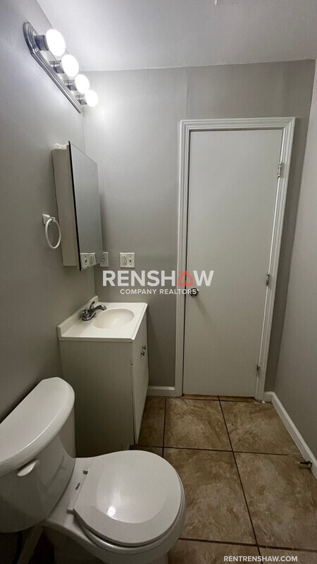 Building Photo - 2457 Hale Ave