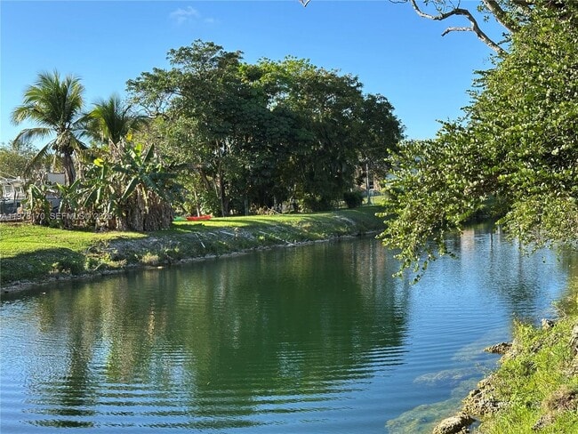 Building Photo - 17010 SW 77th Ave