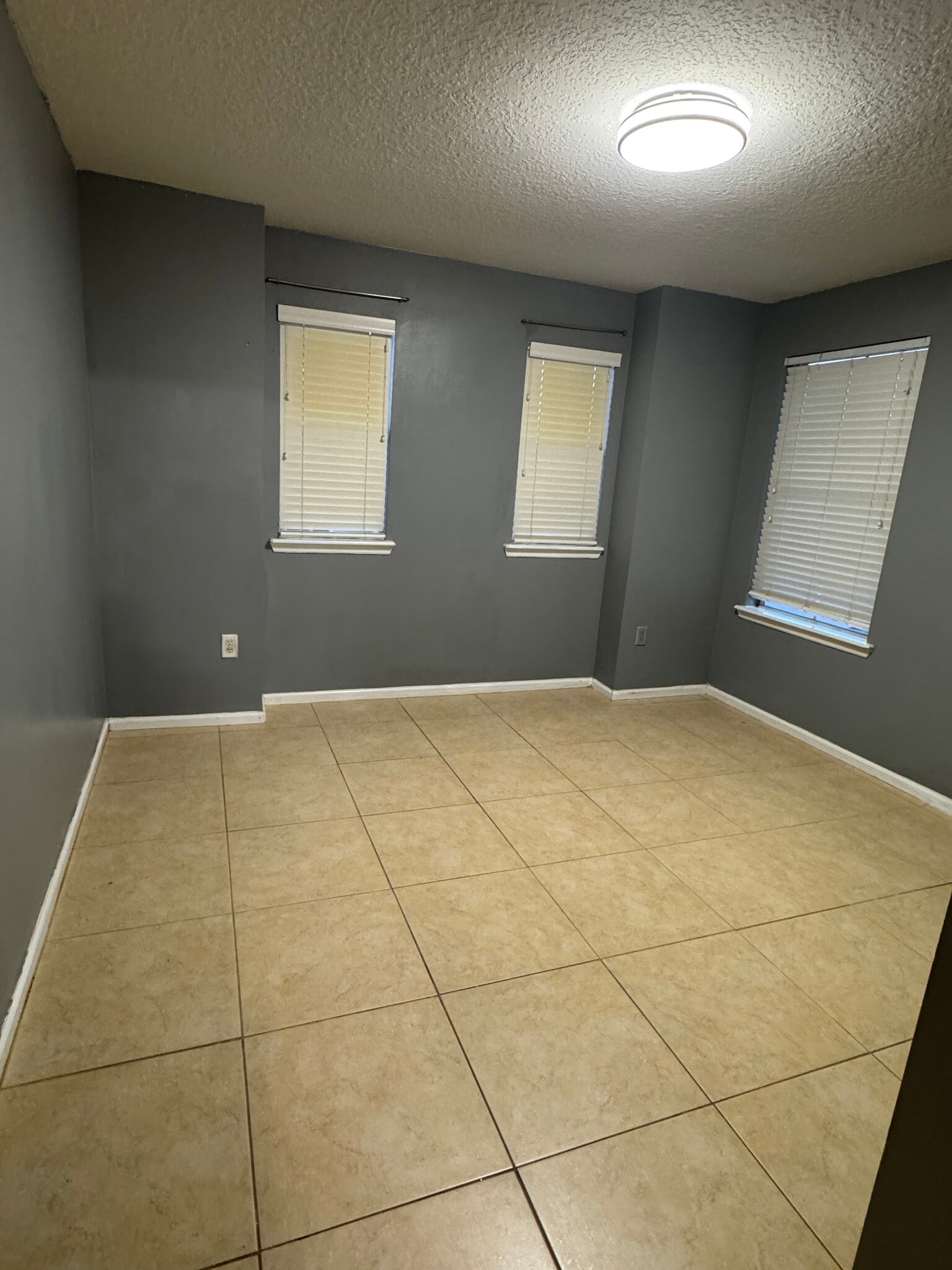 Building Photo - 2391 White Sands Dr