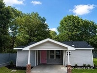 Building Photo - 413 Singletary St SE