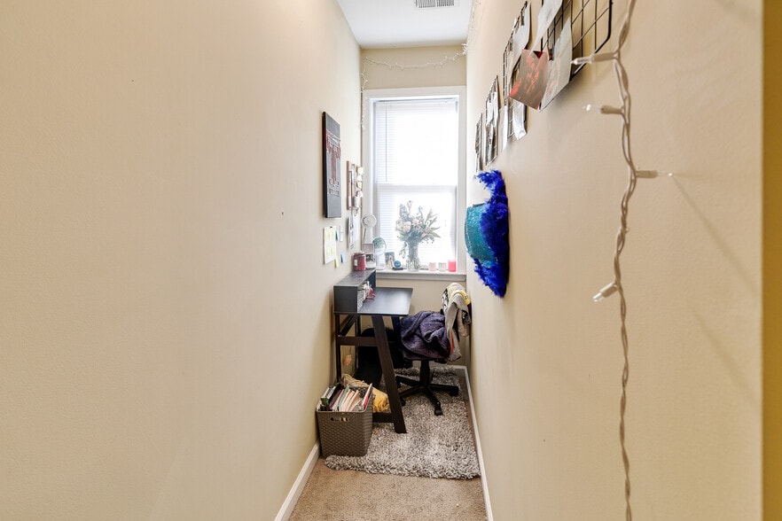 Building Photo - 1816 N 17th St