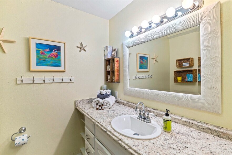 Building Photo - 3585 41st Way S