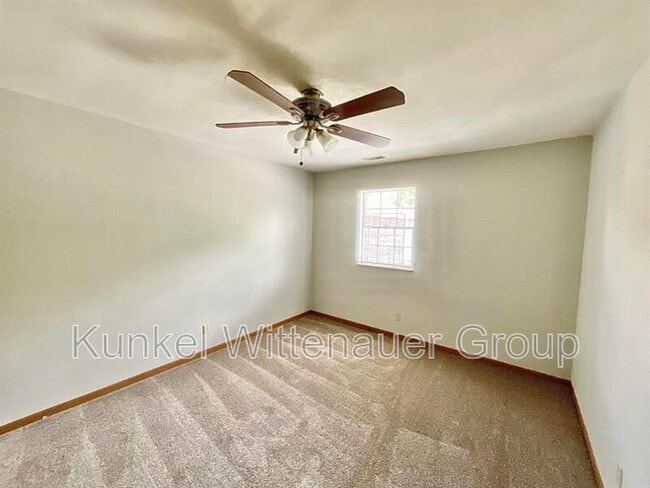 Building Photo - 1811 Jamestown Rd