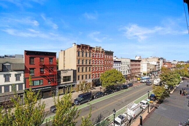 Building Photo - 313 Washington St