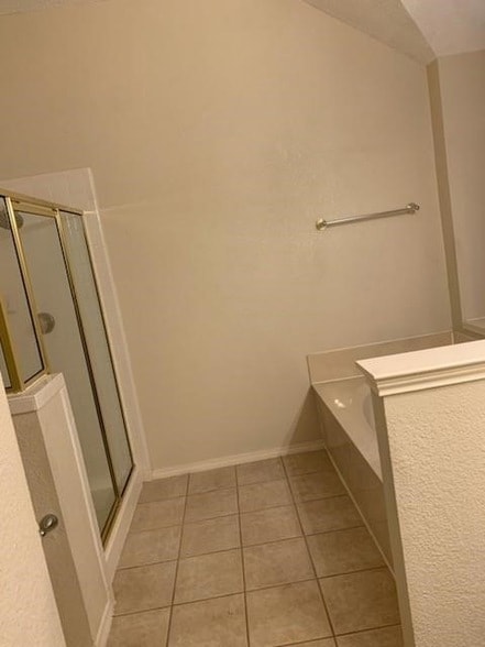 Building Photo - 1636 Ariel Dr