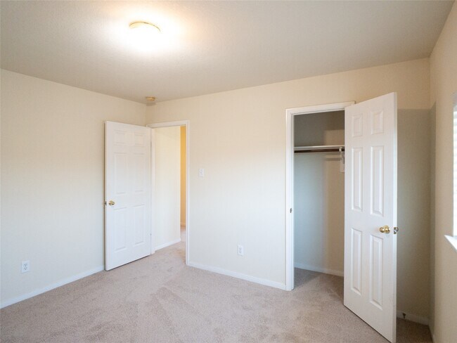 Building Photo - 21843 Grassy Hill Ln