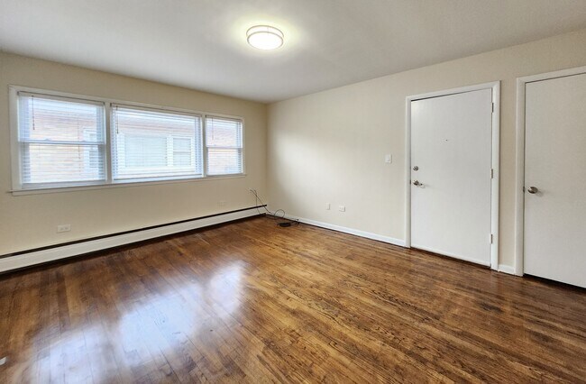 Building Photo - 4904 N Harlem Ave