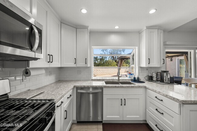 Building Photo - 3066 Apache Cir