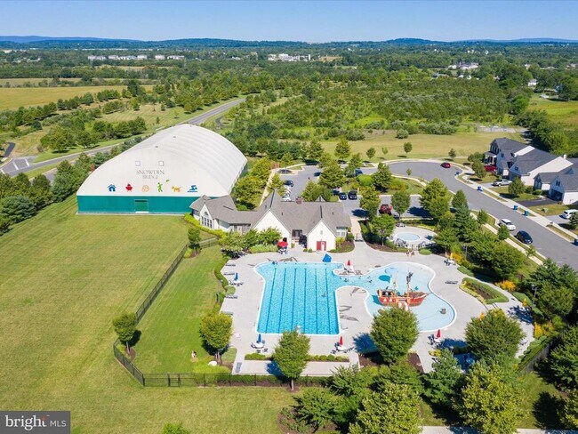 Building Photo - 113 Heyford Dr