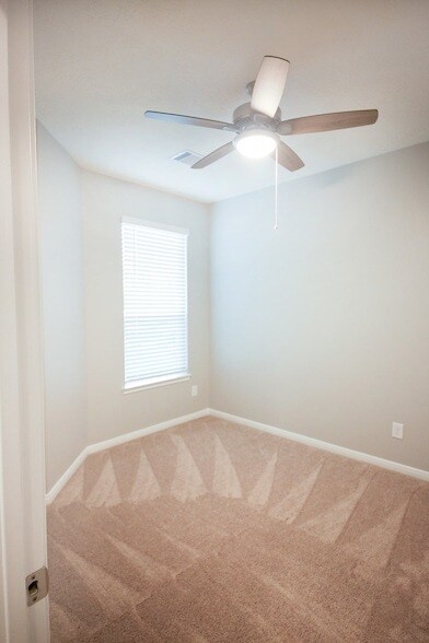 Building Photo - 9406 Castillo Ct