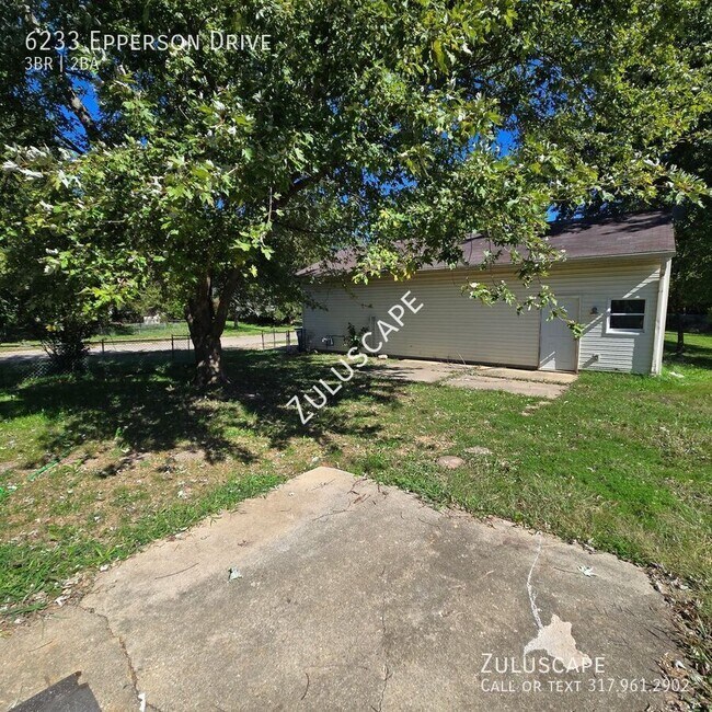 Building Photo - Updated home in Decatur Township