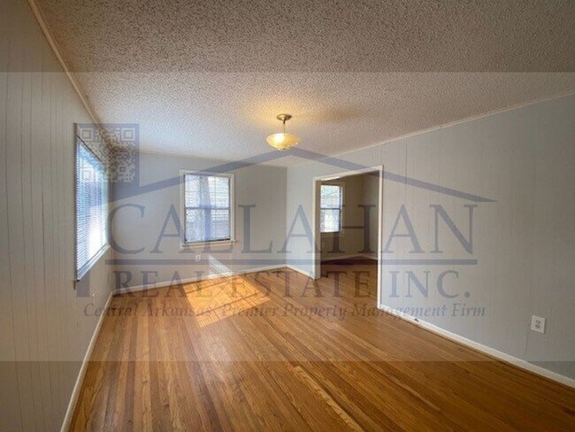 Building Photo - Park Hill Bungalow