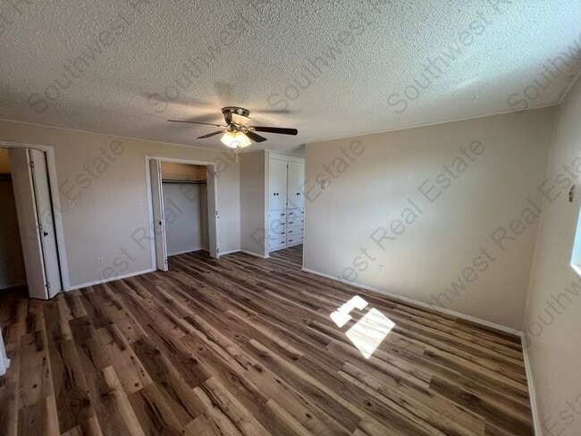 Building Photo - Beautiful Newly Renovated 3 Bedroom 2 Bath...