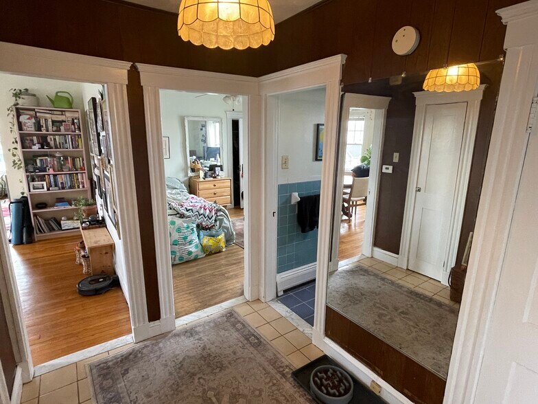 Building Photo - 79 Clarendon Ave