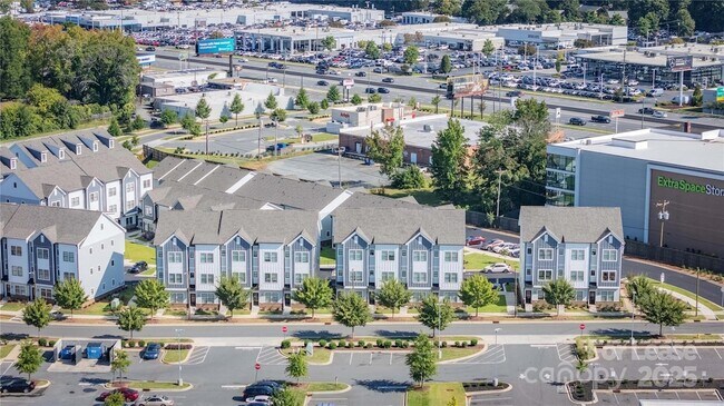 Building Photo - 4244 Mora Mdw Ln
