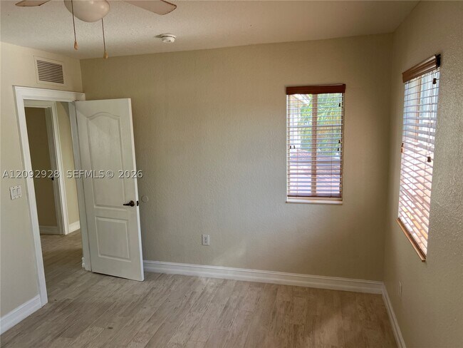 Building Photo - 14008 SW 274th Terrace