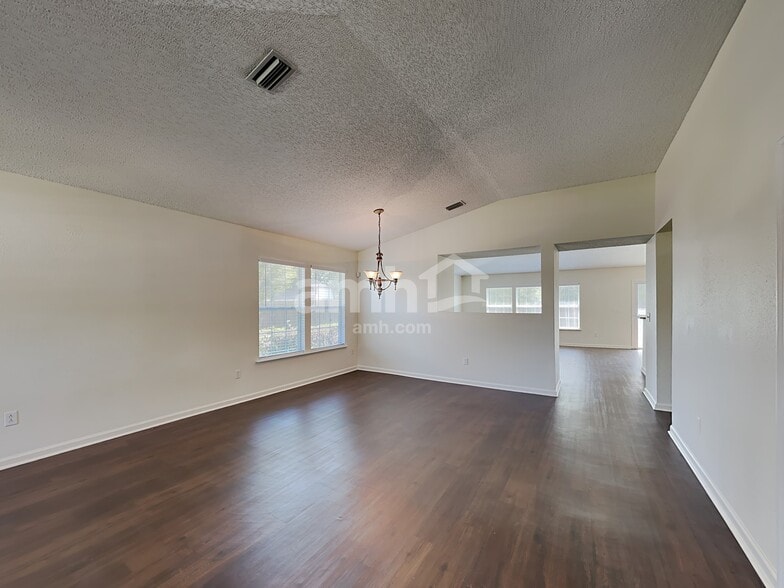 Building Photo - 766 Martin Lakes Dr E