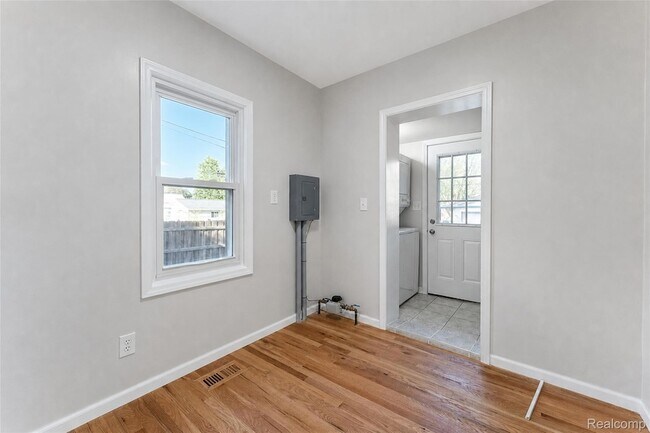 Building Photo - 5712 Drexel St