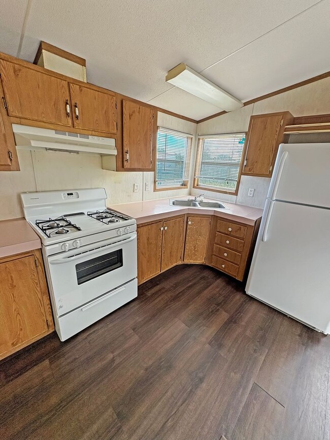 Building Photo - 3917 N Azotea St