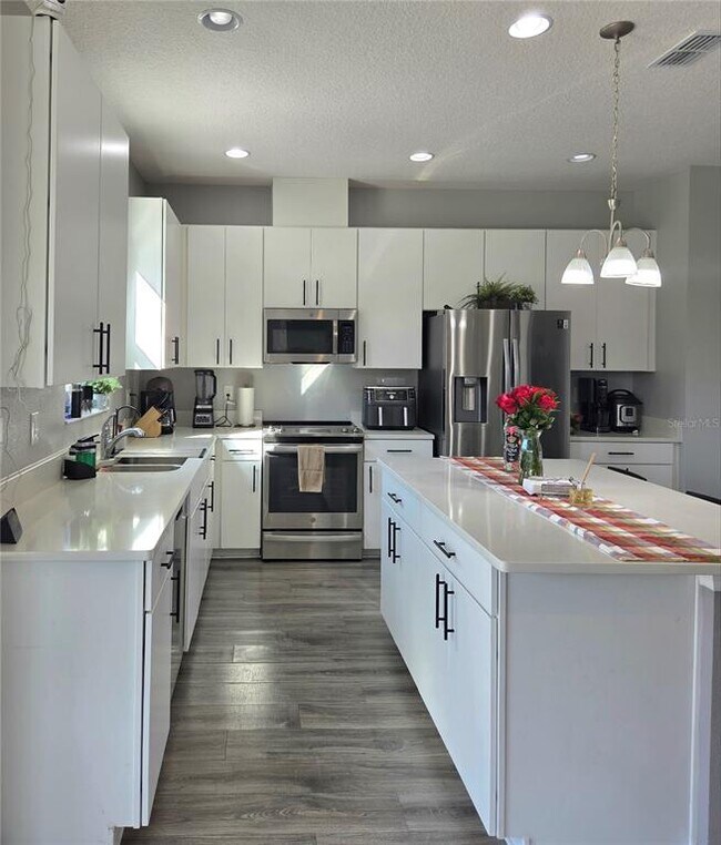 Building Photo - 5332 Pavia Dr