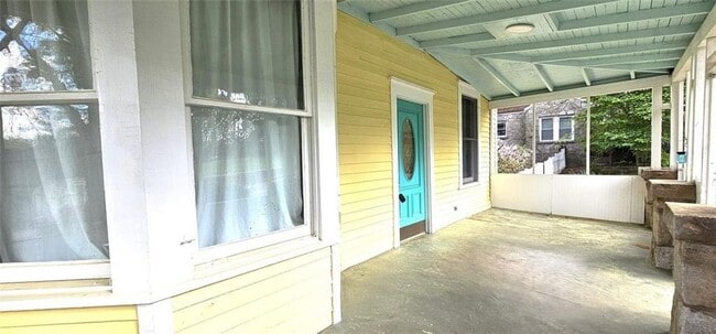 Building Photo - 1047 Ridge Ave