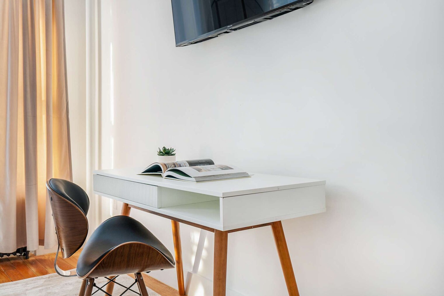 Building Photo - 444 W 48th St