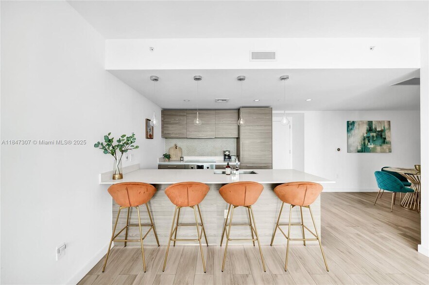 Building Photo - 1300 S Miami Ave