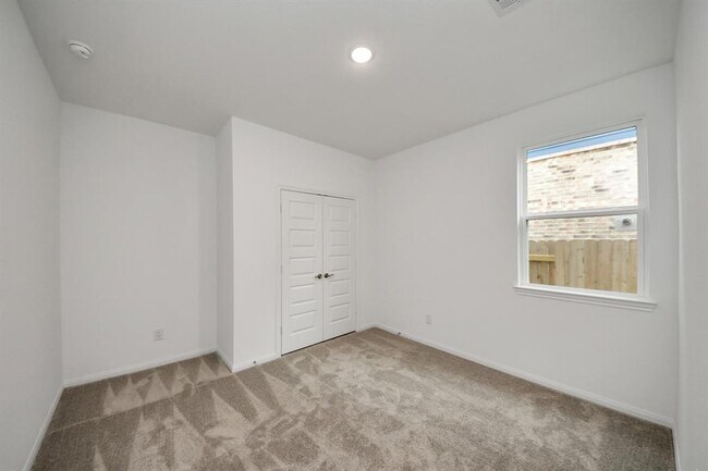 Building Photo - 7727 Pale Petunia Trl