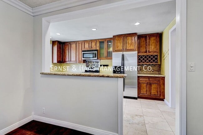 Building Photo - 6533 E Monlaco Rd