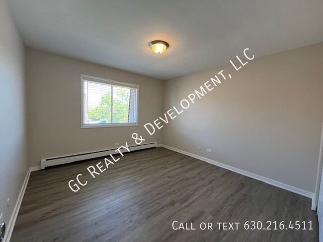 Building Photo - ***RECENTLY UPDATED NORTHBROOK CONDO / 2 B...