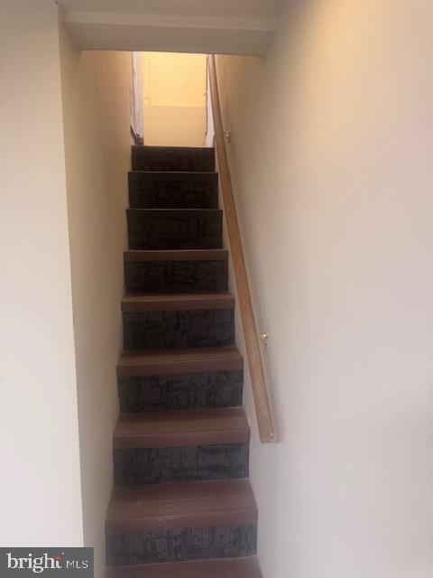 Building Photo - 5031 Huron St