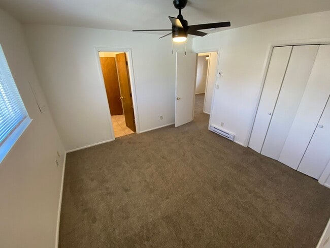 Building Photo - Three Bedroom Bayfield House with Large Fe...