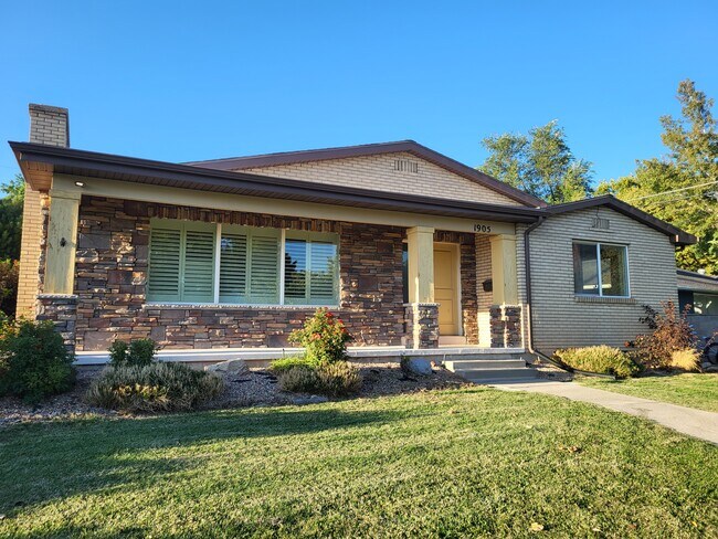 Front door-outside - 1905 Saint Marys Dr
