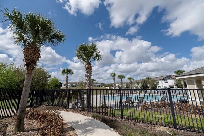 Building Photo - 844 Grandin St