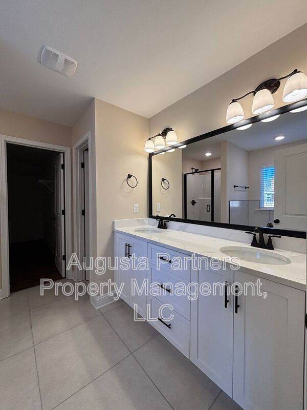 Building Photo - 1552 Baldwin Lakes Dr