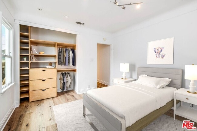 Building Photo - 3012 Bagley Ave