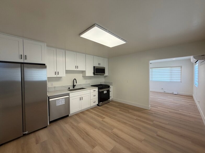 Building Photo - 3468 Juniper St