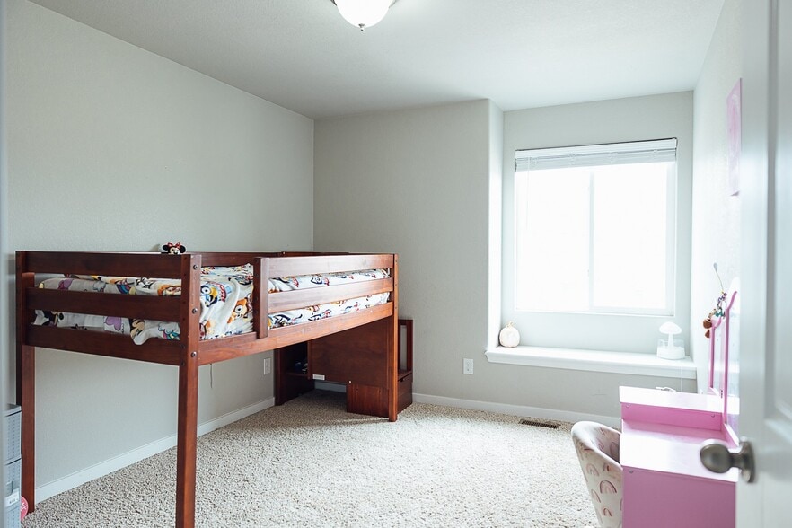 Building Photo - 9169 Pennycress Dr