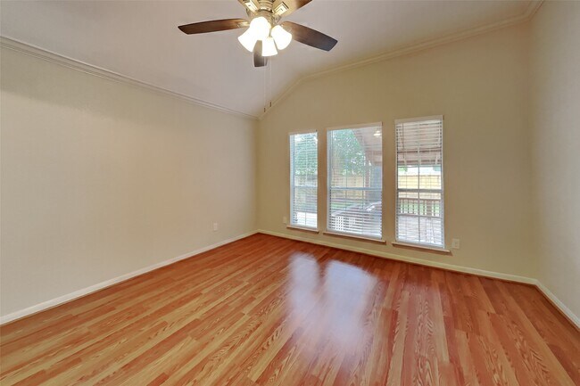 Building Photo - 175 Merryweather Pl