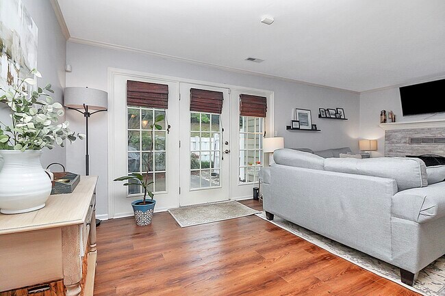 Building Photo - 2754 Tiergarten Ln