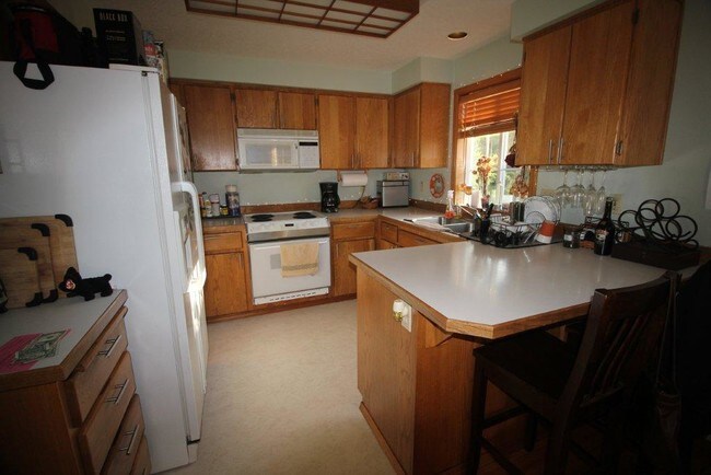 Building Photo - 8033 SW Hemlock St