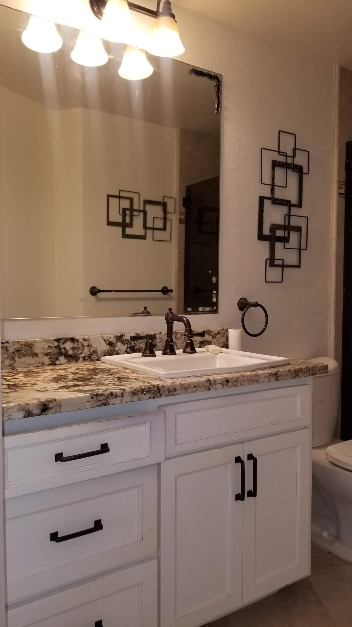 Master Bathroom 1 - 2901 Peninsula Rd