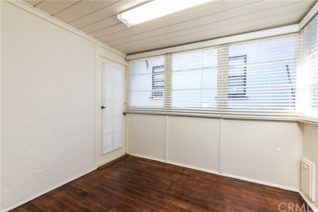 Building Photo - 227 N Mayflower Ave